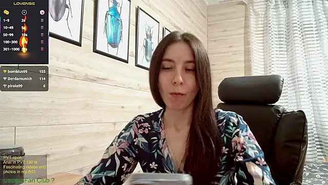 Snapshot of Wowpornoo chatting on 18, 3, 2025 Wowpornoo online show from 18, 3, 2025