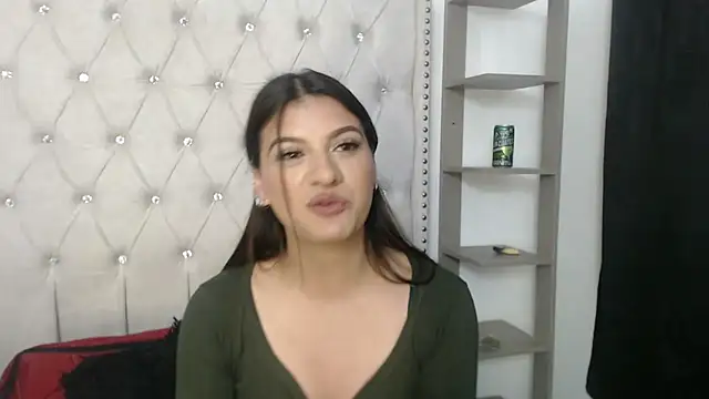 Abril Squirt online show from 13, 11, 2025