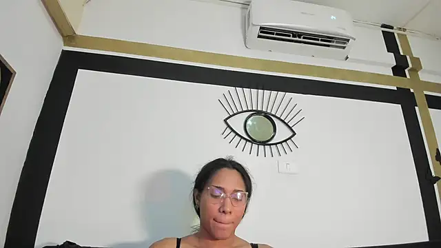 Snapshot of EmilyGomezLS chatting on 11, 5, 2026 EmilyGomezLS online show from 11, 5, 2026