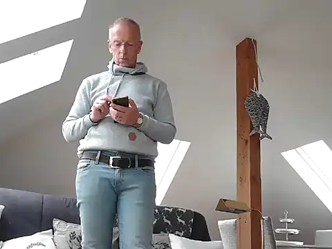 maxmueller321 online show from 16, 6, 2026