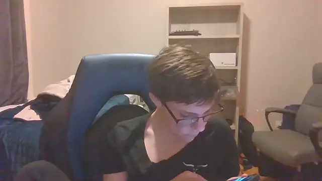 KaliSnow199623 online show from 12, 9, 2025