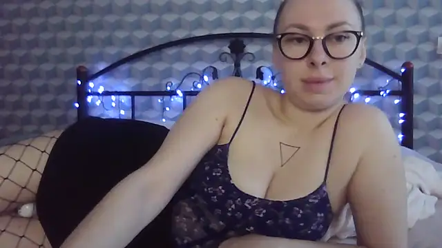  Leslyy Solo 1 online show from 17, 2, 2025