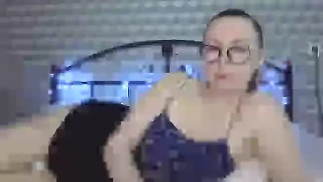  Leslyy Solo 1 online show from 17, 2, 2025