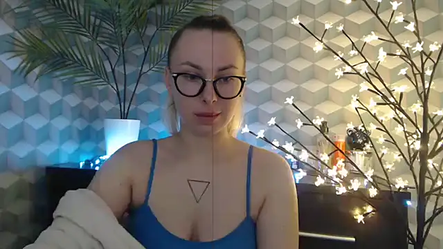  Leslyy Solo 1 online show from 31, 10, 2025