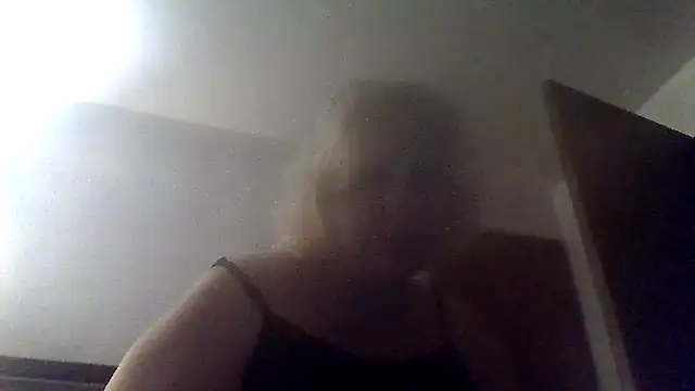 Snapshot of Icedcoffee2024 chatting on 15, 10, 2025 Icedcoffee2024 online show from 15, 10, 2025