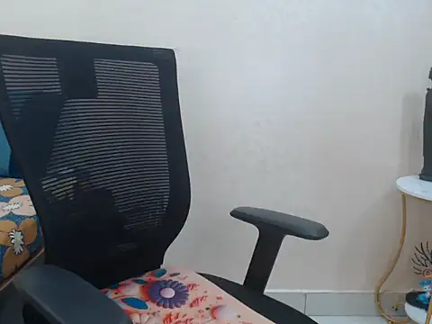 Snapshot of Inviting_Aanya chatting on 3, 2, 2025 Inviting Aanya online show from 3, 2, 2025