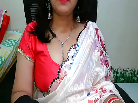 Snapshot of Inviting_Aanya chatting on 18, 10, 2025 Inviting Aanya online show from 18, 10, 2025
