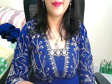 Snapshot of Inviting_Aanya chatting on 25, 10, 2025 Inviting Aanya online show from 25, 10, 2025