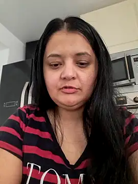 sarahhh1987 online show from 2, 2, 2026