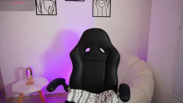 AliceHarper  online show from 31, 7, 2026