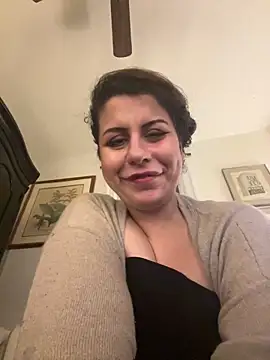 Snapshot of holyeroticss chatting on 19, 12, 2024 holyeroticss online show from 19, 12, 2024