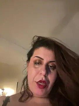 Snapshot of holyeroticss chatting on 1, 1, 2025 holyeroticss online show from 1, 1, 2025