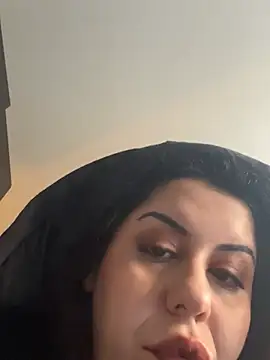 Snapshot of holyeroticss chatting on 22, 2, 2025 holyeroticss online show from 22, 2, 2025