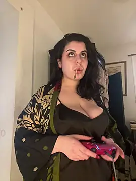 Snapshot of holyeroticss chatting on 7, 3, 2025 holyeroticss online show from 7, 3, 2025