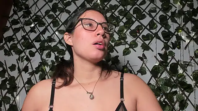 CoralineSanchez online show from 19, 9, 2025