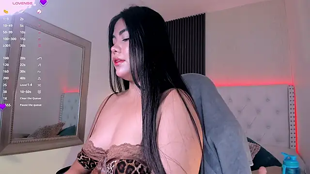 aliscollins  online show from 9, 6, 2026