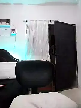 lunanataly online show from 4, 1, 2025