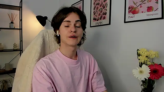 little femb0y online show from 10, 3, 2026