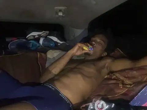 SlimeCrownzOut5 online show from 14, 2, 2026