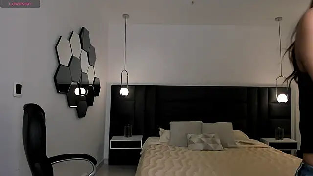 AnaisNin online show from 19, 9, 2025