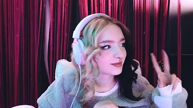 Snapshot of Avi_Nile chatting on 11, 3, 2025 Avi Nile online show from 11, 3, 2025