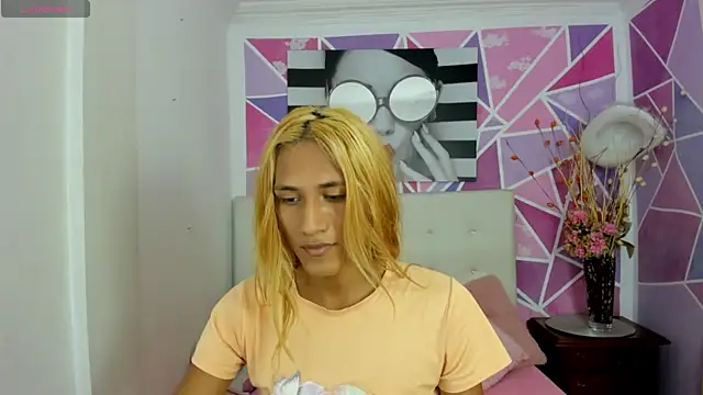 Snapshot of Brisahott chatting on 4, 2, 2025 Brisahott online show from 4, 2, 2025