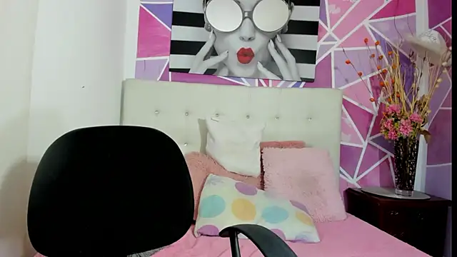 Snapshot of Brisahott chatting on 8, 2, 2025 Brisahott online show from 8, 2, 2025