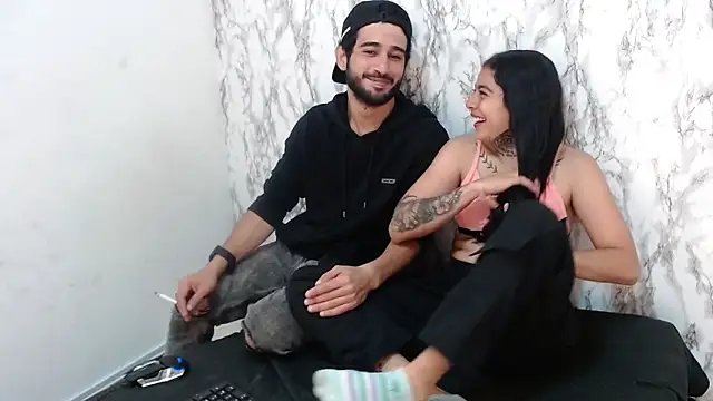 Snapshot of Moon_and_aaron chatting on 4, 3, 2026 Moon and aaron online show from 4, 3, 2026