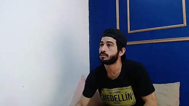 Snapshot of Moon_and_aaron chatting on 17, 3, 2026 Moon and aaron online show from 17, 3, 2026