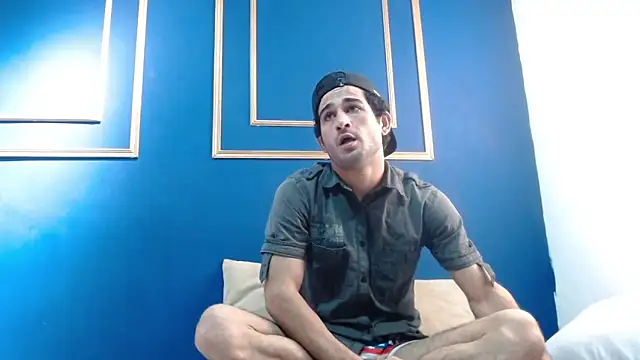 Snapshot of Moon_and_aaron chatting on 22, 3, 2026 Moon and aaron online show from 22, 3, 2026