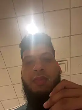 casadoscuriosos97 online show from 2, 1, 2025