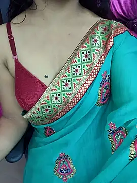 Snapshot of Tanvi-patil chatting on 11, 9, 2025 Tanvi-patil online show from 11, 9, 2025