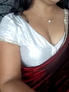 Snapshot of Tanvi-patil chatting on 25, 5, 2026 Tanvi-patil online show from 25, 5, 2026