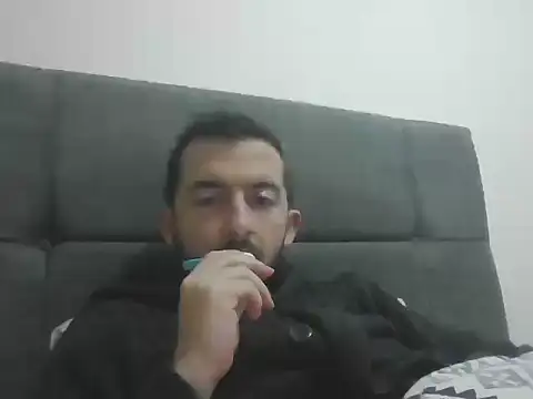 laynufff online show from 4, 12, 2025