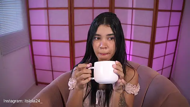 its lola24 online show from 8, 1, 2025