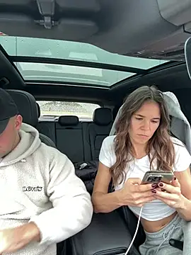 Snapshot of JuicyFruits93 chatting on 3, 2, 2026 JuicyFruits93 online show from 3, 2, 2026