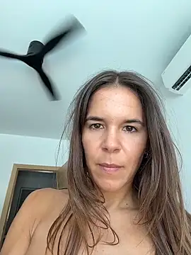 Snapshot of JuicyFruits93 chatting on 26, 5, 2026 JuicyFruits93 online show from 26, 5, 2026