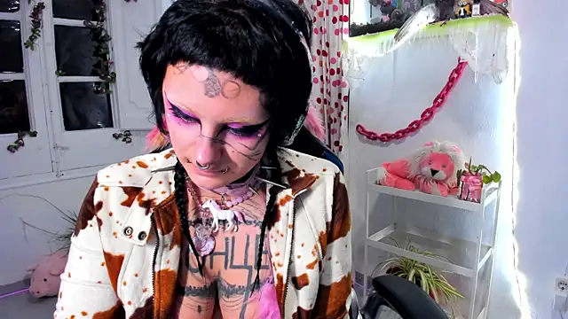 lady sontse  online show from 18, 12, 2025