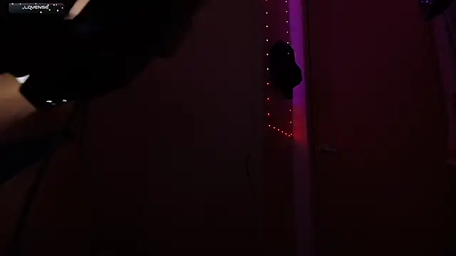 Snapshot of tinysofia_ chatting on 1, 2, 2025 tinysofia online show from 1, 2, 2025