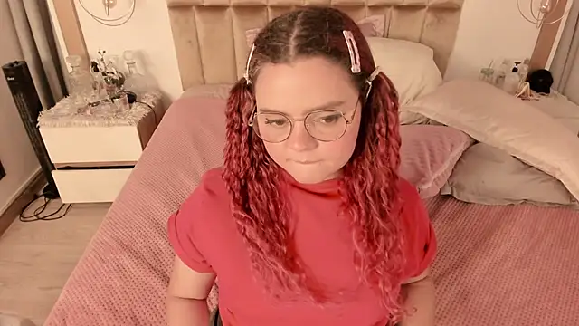 Twwiiggy online show from 15, 3, 2025