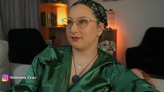 Ximenna Cruz online show from 6, 3, 2026