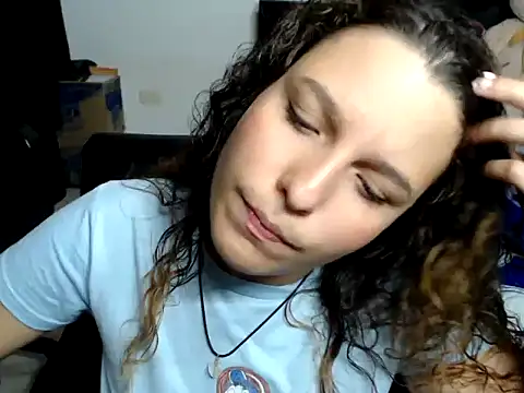 alexia 87 online show from 4, 1, 2025