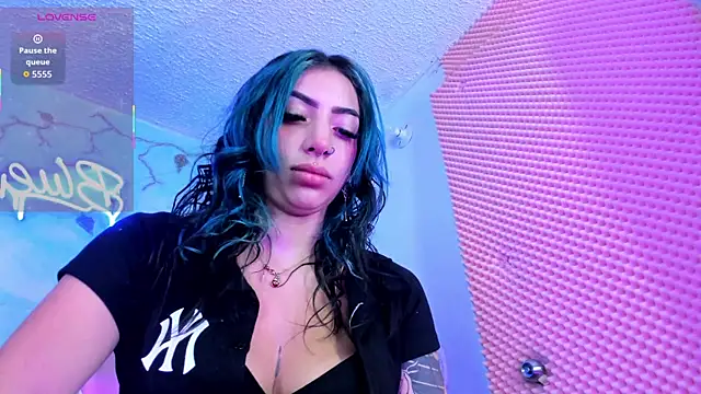 SaturnooStonee online show from 22, 5, 2026