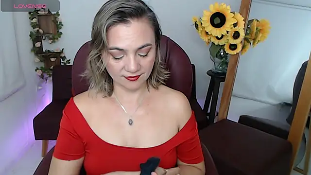 ana milf online show from 30, 7, 2026