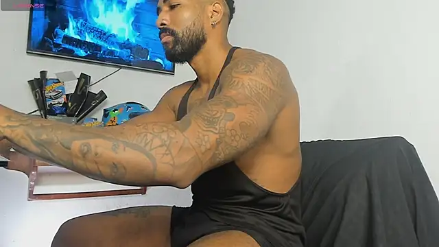 Snapshot of Xander_Str0ng chatting on 11, 11, 2025 Xander Str0ng online show from 11, 11, 2025