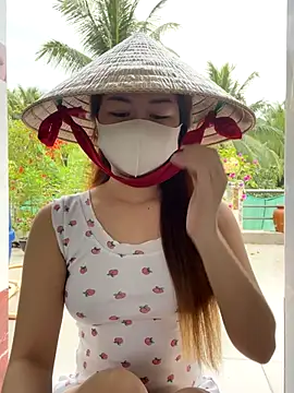 BabyThree  online show from 30, 10, 2025