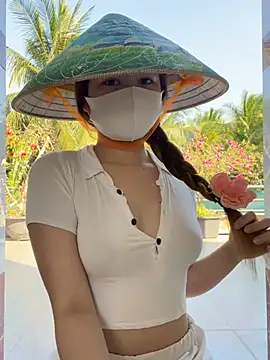 BabyThree  online show from 21, 3, 2026