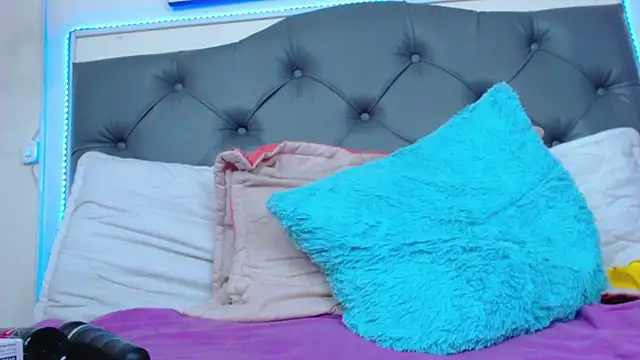 mia xx1 online show from 11, 12, 2024