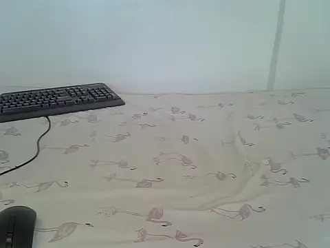 Snapshot of laetitia_ chatting on 1, 7, 2026 laetitia online show from 1, 7, 2026