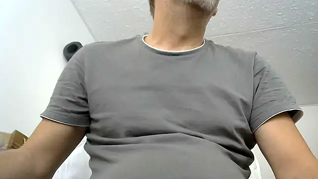 Snapshot of michaelbobby chatting on 27, 7, 2026 michaelbobby online show from 27, 7, 2026
